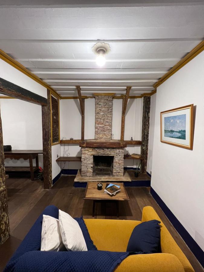 History Hostel 欧鲁普雷图 外观 照片
